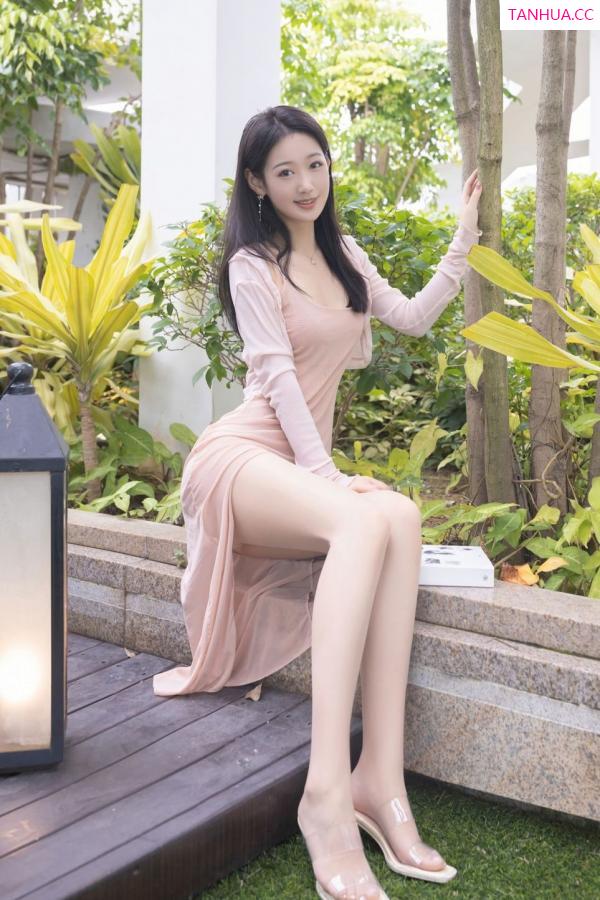 唐安琪  [XiuRen]高清写真图 2022.07.18 No.5293 唐安琪第2张图片